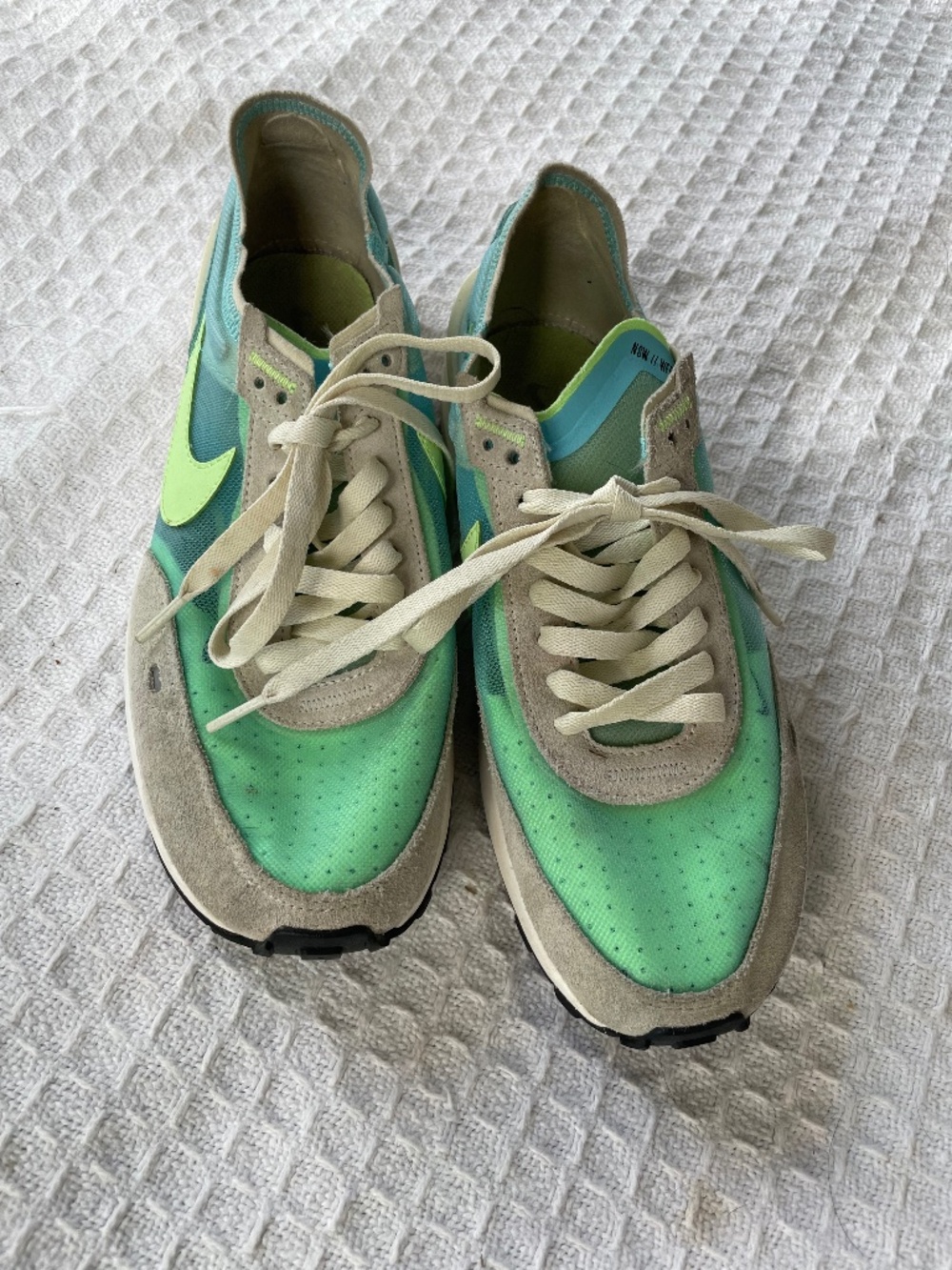 Nike Women's Waffle One Scream Green Off White Aqua Blue Lime - Size 8